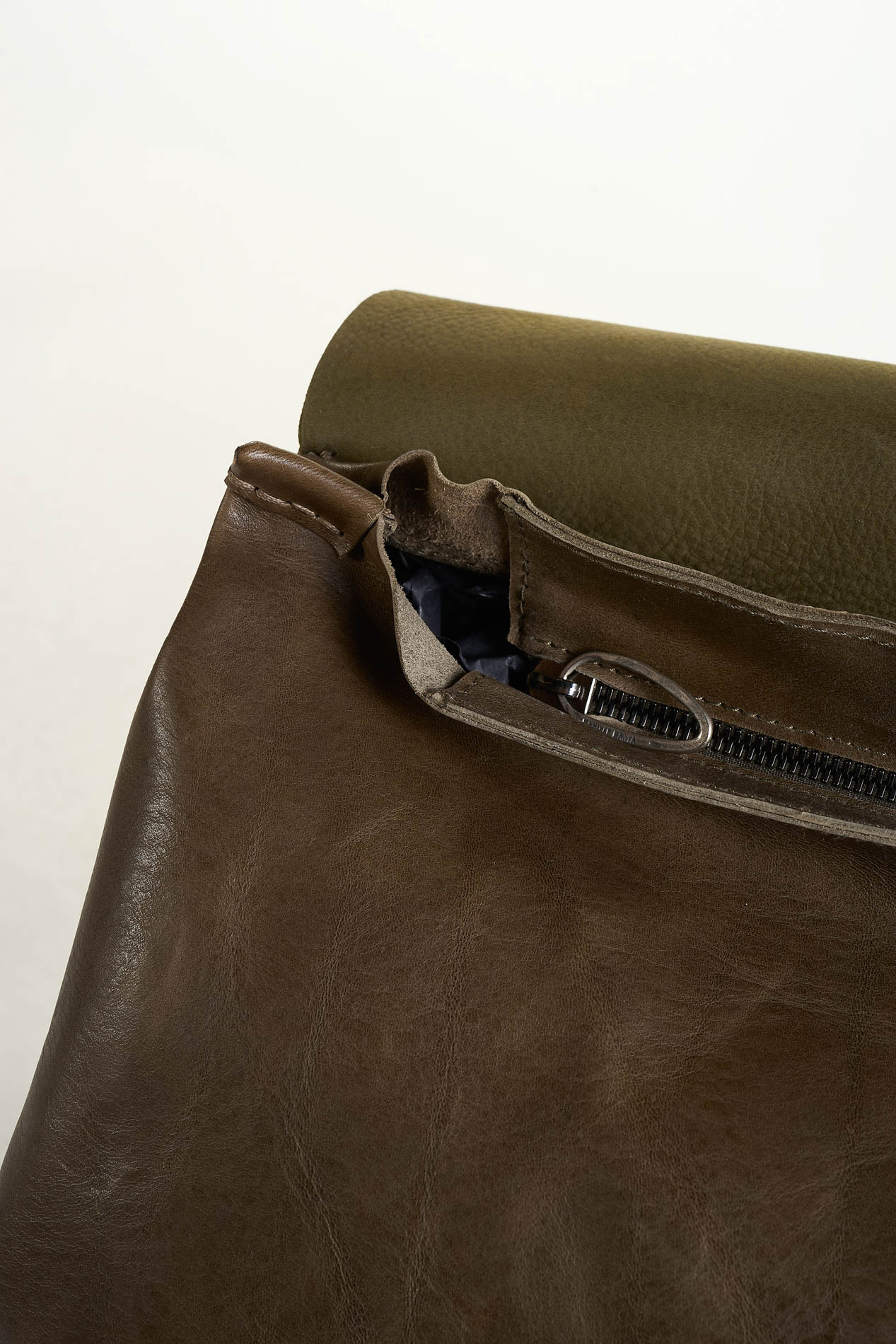 daniele basta leather and silver bags - DETAIL 3
